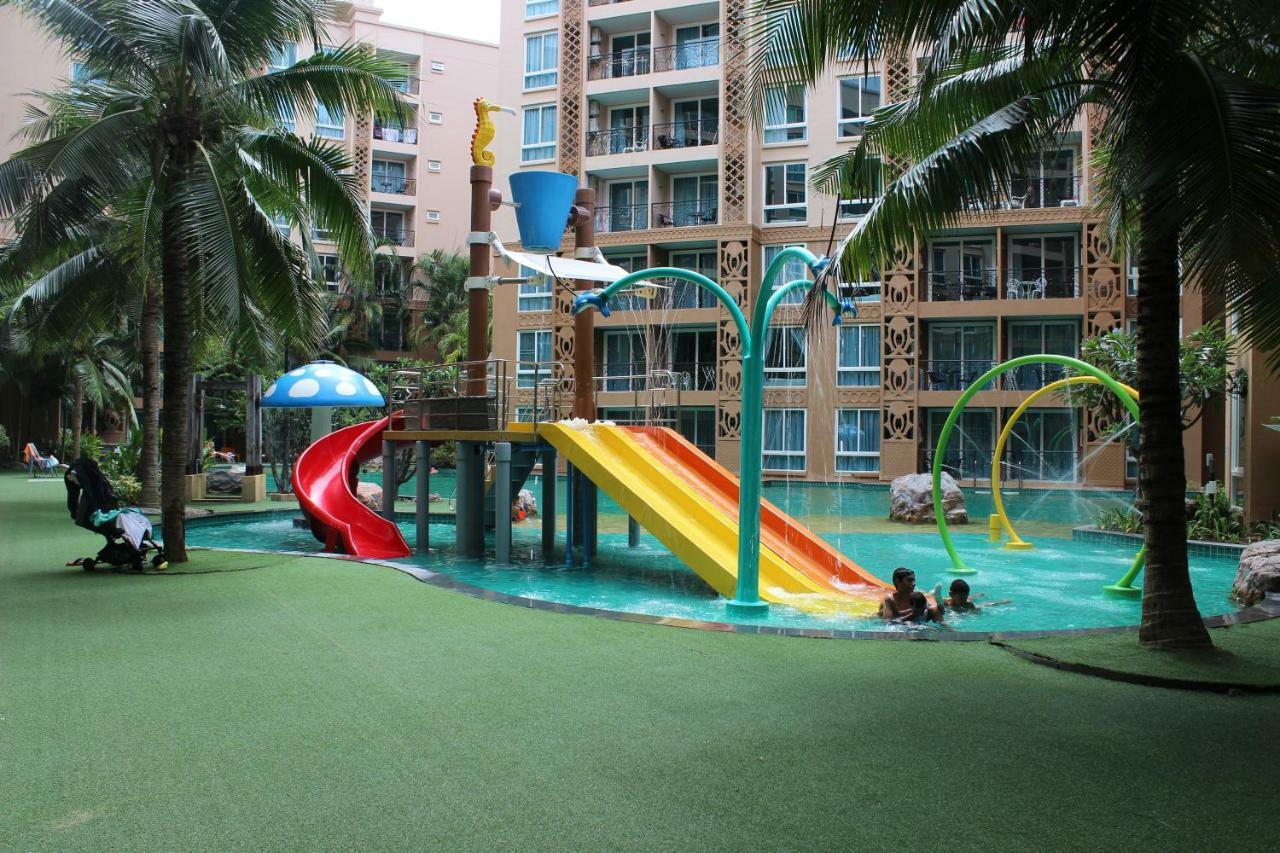 Atlantis Condo Resort Jomtien Exterior photo