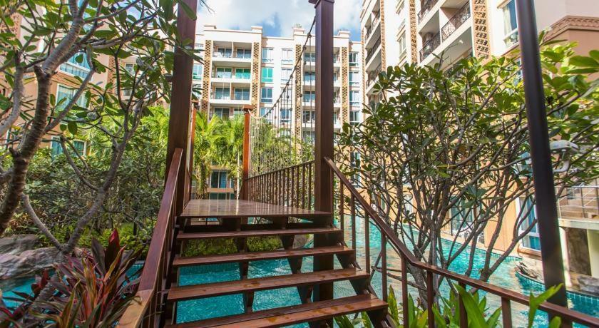 Atlantis Condo Resort Jomtien Exterior photo