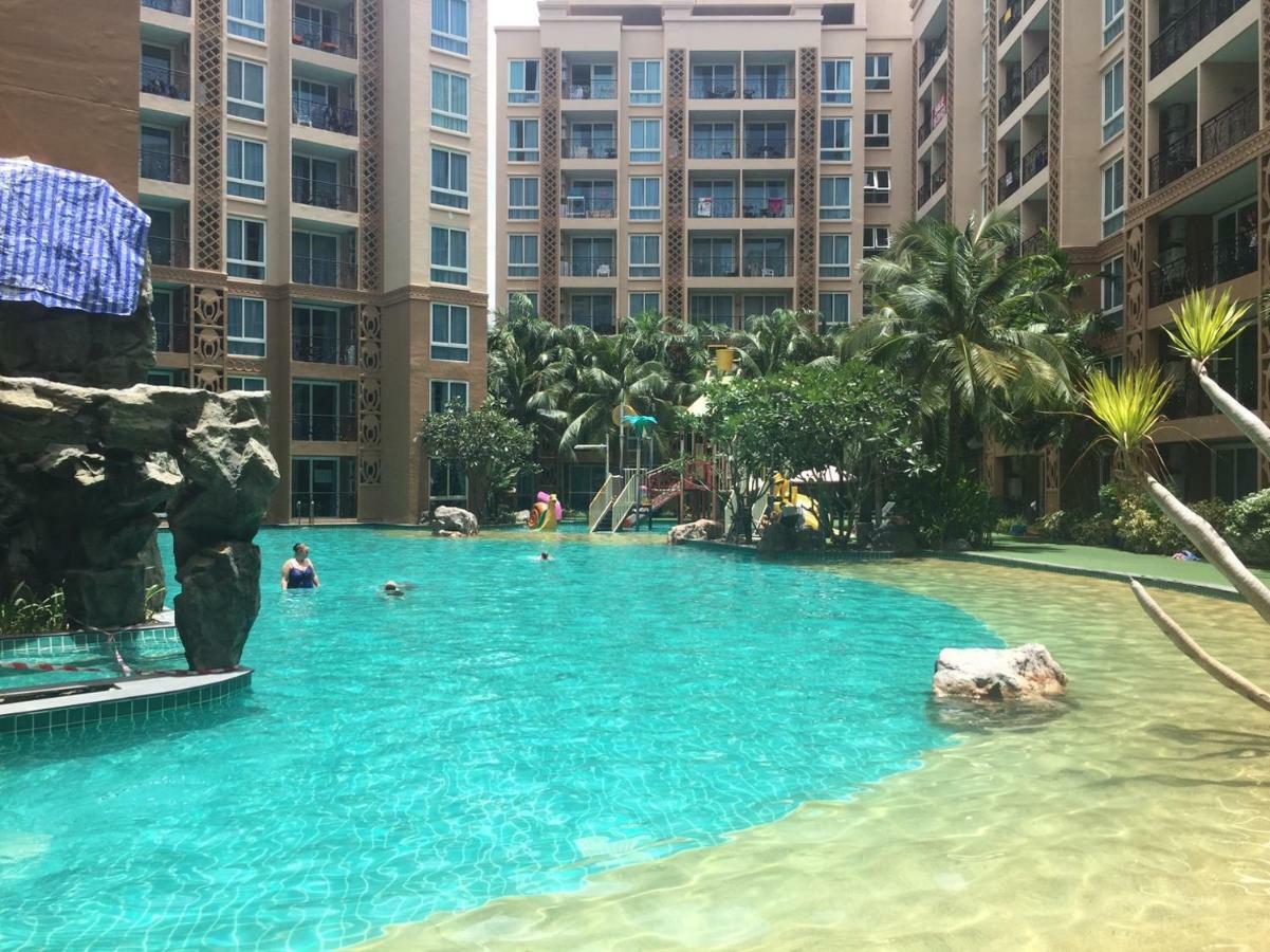 Atlantis Condo Resort Jomtien Exterior photo