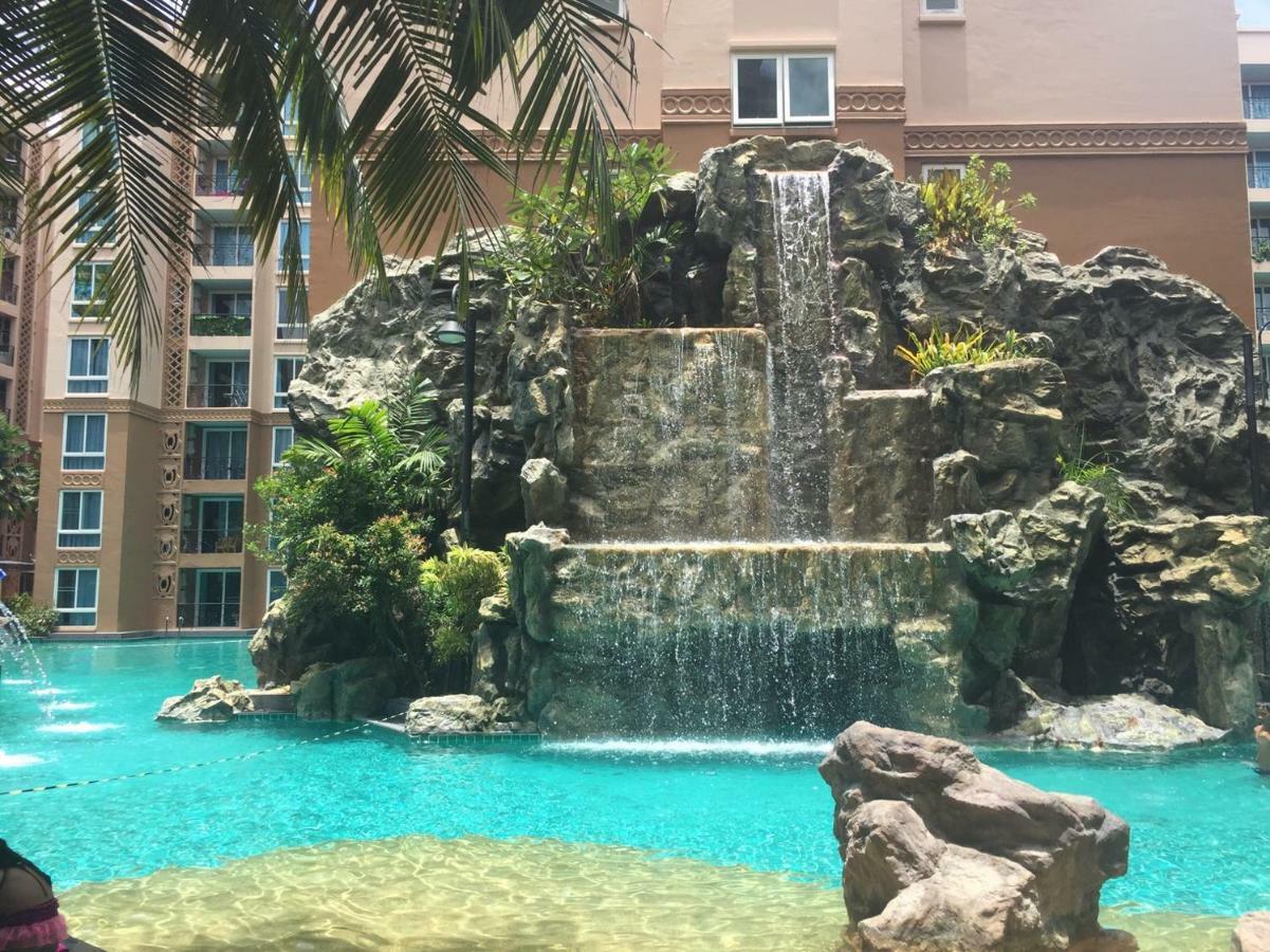 Atlantis Condo Resort Jomtien Exterior photo